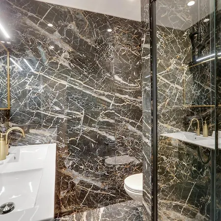 217-suite Trocadéro Modern&luxurious